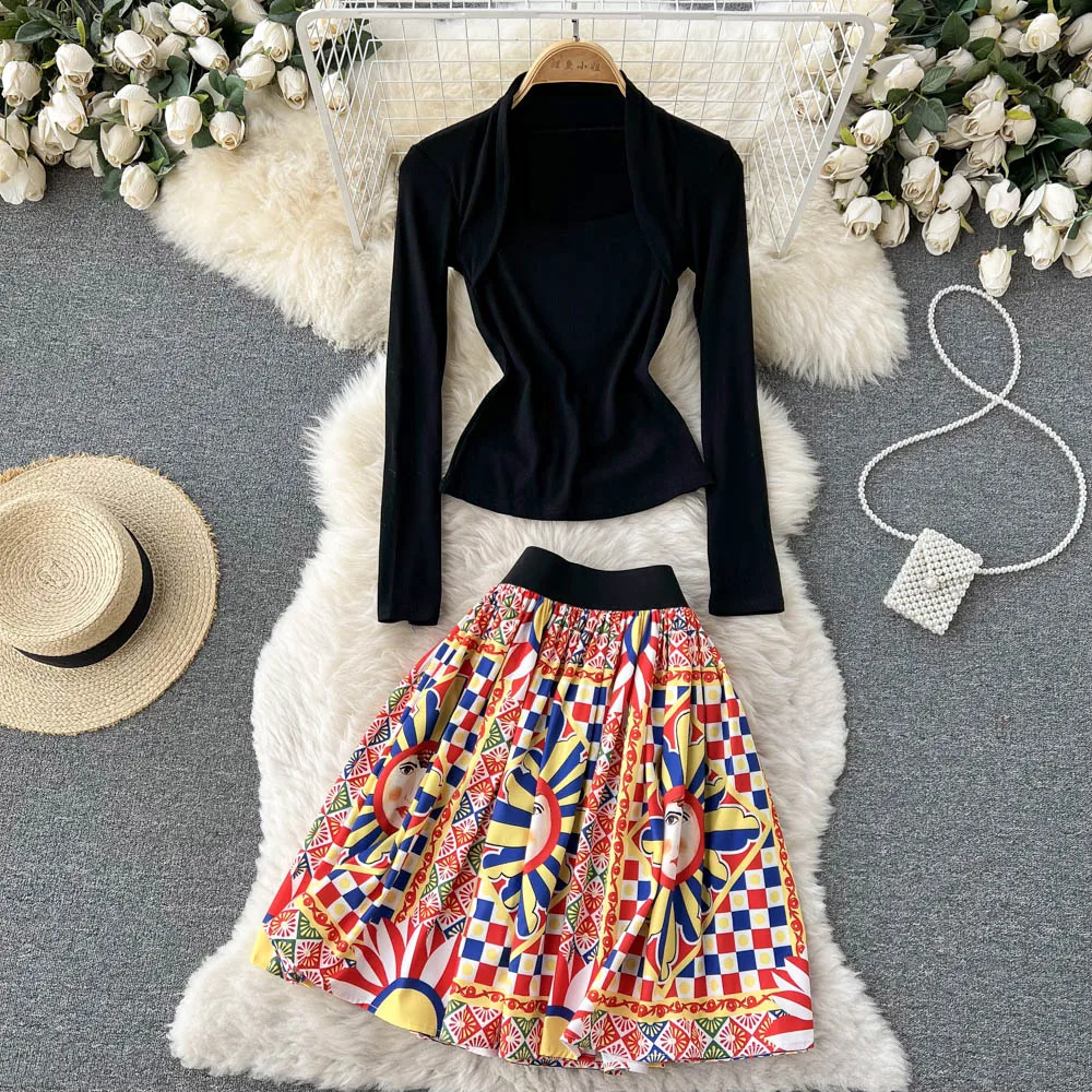 2022 Spring New Suit Women's Retro French Style Neck Slim Fitting Long Sleeved T-shirt Printed Skirt Two Piece Set Fashion
2022 Spring New Suit Women's Retro French Style Neck Slim Fitting Long Sleeved T-shirt Printed Skirt Two Piece Set Fashion
