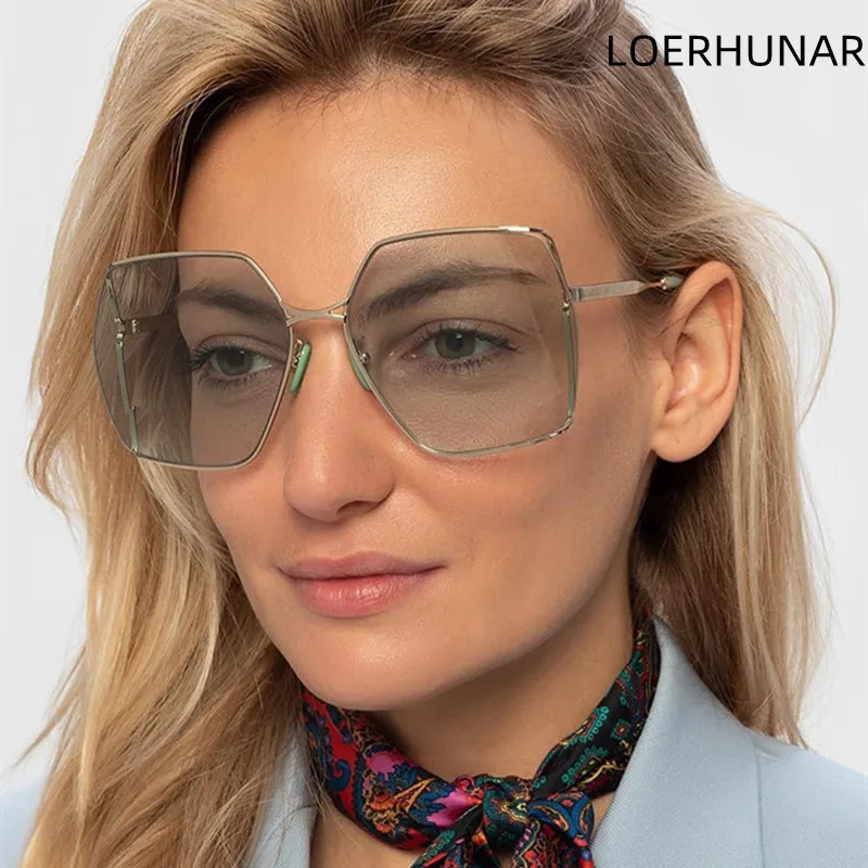 LOERHUNAR Fashion Classic Retro Large Frame Butterfly Sunglasses Anti Radiation Anti Ultraviolet Women's Outdoor Sunglasses
LOERHUNAR Fashion Classic Retro Large Frame Butterfly Sunglasses Anti Radiation Anti Ultraviolet Women's Outdoor Sunglasses