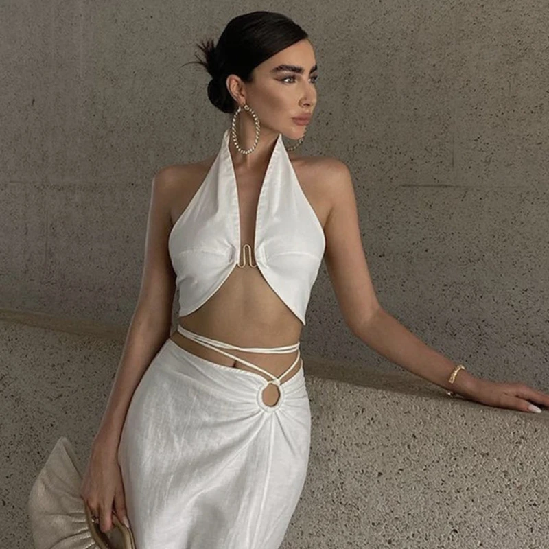 Women Tank Tops Sexy Solid Color Halter Neck Push Up Hollow Crop Tops High Street Wear 2023 Summer New Fashion Women Clothing
Women Tank Tops Sexy Solid Color Halter Neck Push Up Hollow Crop Tops High Street Wear 2023 Summer New Fashion Women Clothing