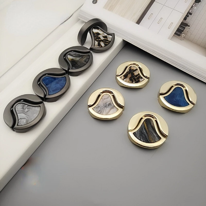 Modern Minimalist American Shell Stone Zinc Alloy Handle Wardrobe Door Cabinet Door Drawer Door Handle Furniture Accessories
Modern Minimalist American Shell Stone Zinc Alloy Handle Wardrobe Door Cabinet Door Drawer Door Handle Furniture Accessories