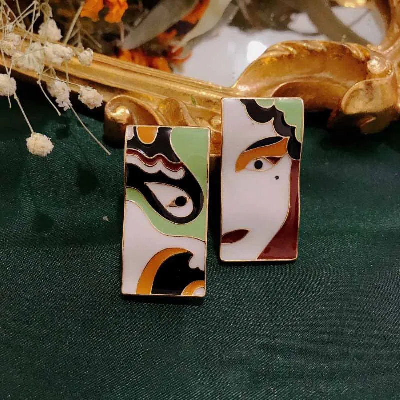 Tradition Brooch Peking Opera Facebook Creative Brooch Retro Women Jewelry
Tradition Brooch Peking Opera Facebook Creative Brooch Retro Women Jewelry