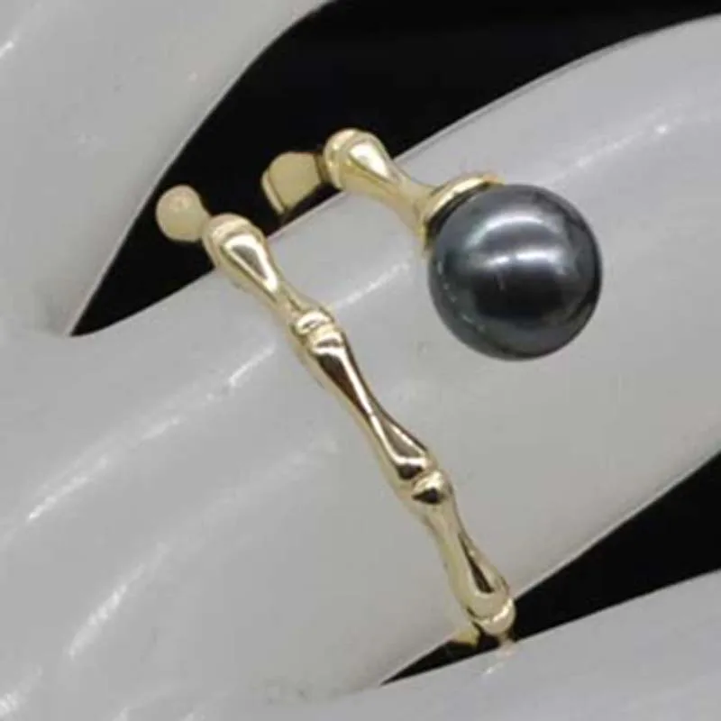 Newly specal sterling silver 6mm round freshwater pearl ring 
Newly specal sterling silver 6mm round freshwater pearl ring