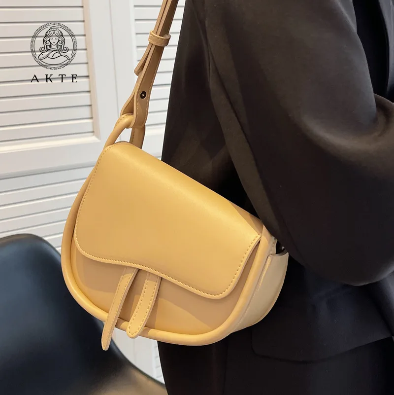 AKTE Women's Spring/summer 2022 New Fashion Cross-body Bag Texture Western Style Single Shoulder Armpit Saddle Bag
AKTE Women's Spring/summer 2022 New Fashion Cross-body Bag Texture Western Style Single Shoulder Armpit Saddle Bag