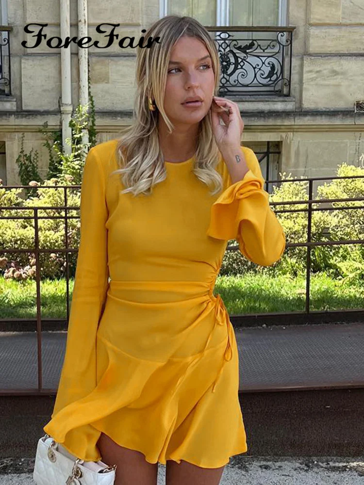 Forefair Y2K Autumn Casual O-neck Hollow Out Button Fashion Women Long Sleeve Solid Bandage Mini Yellow Streetwear Dress Outfit
Forefair Y2K Autumn Casual O-neck Hollow Out Button Fashion Women Long Sleeve Solid Bandage Mini Yellow Streetwear Dress Outfit