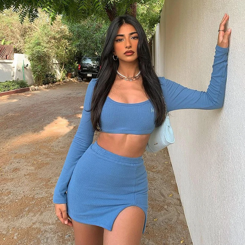 2022 Long Sleeves Solid Navel Low Neck Bodycon Top Sexy Mini Dress Set Summer Women Fashion Streetwear Outfits Y2K Skirt Womens
2022 Long Sleeves Solid Navel Low Neck Bodycon Top Sexy Mini Dress Set Summer Women Fashion Streetwear Outfits Y2K Skirt Womens
