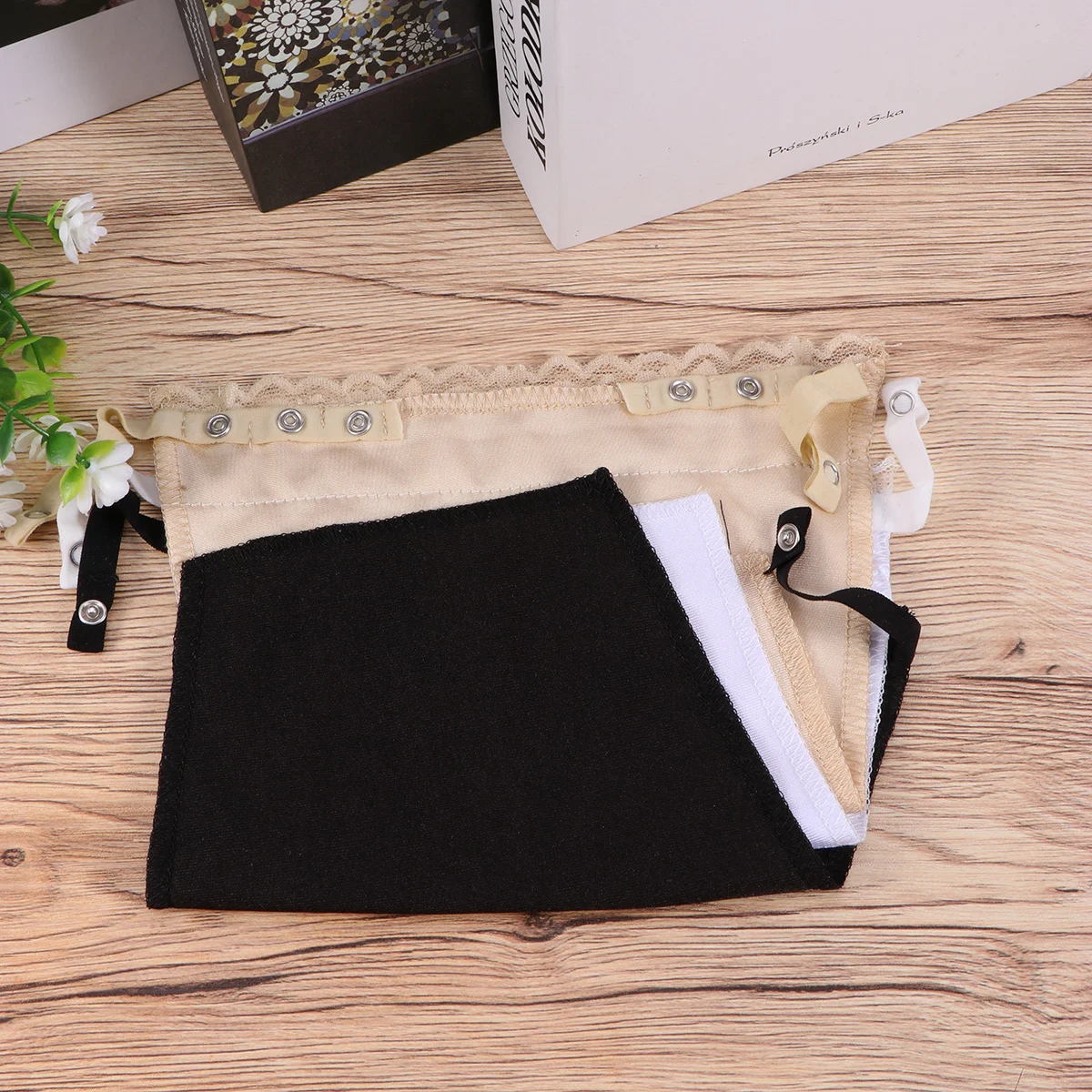 3 Pcs Summer Lace Clip-on Corset One Piece Tube Invisible Panel Vest Average Size Anti-glare for Girls
3 Pcs Summer Lace Clip-on Corset One Piece Tube Invisible Panel Vest Average Size Anti-glare for Girls