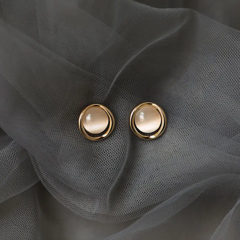 s925 Sterling Silver Needle Opal Stud Earrings Korean Design Sense Hoop Earrings High Quality Jewelry Gifts
s925 Sterling Silver Needle Opal Stud Earrings Korean Design Sense Hoop Earrings High Quality Jewelry Gifts