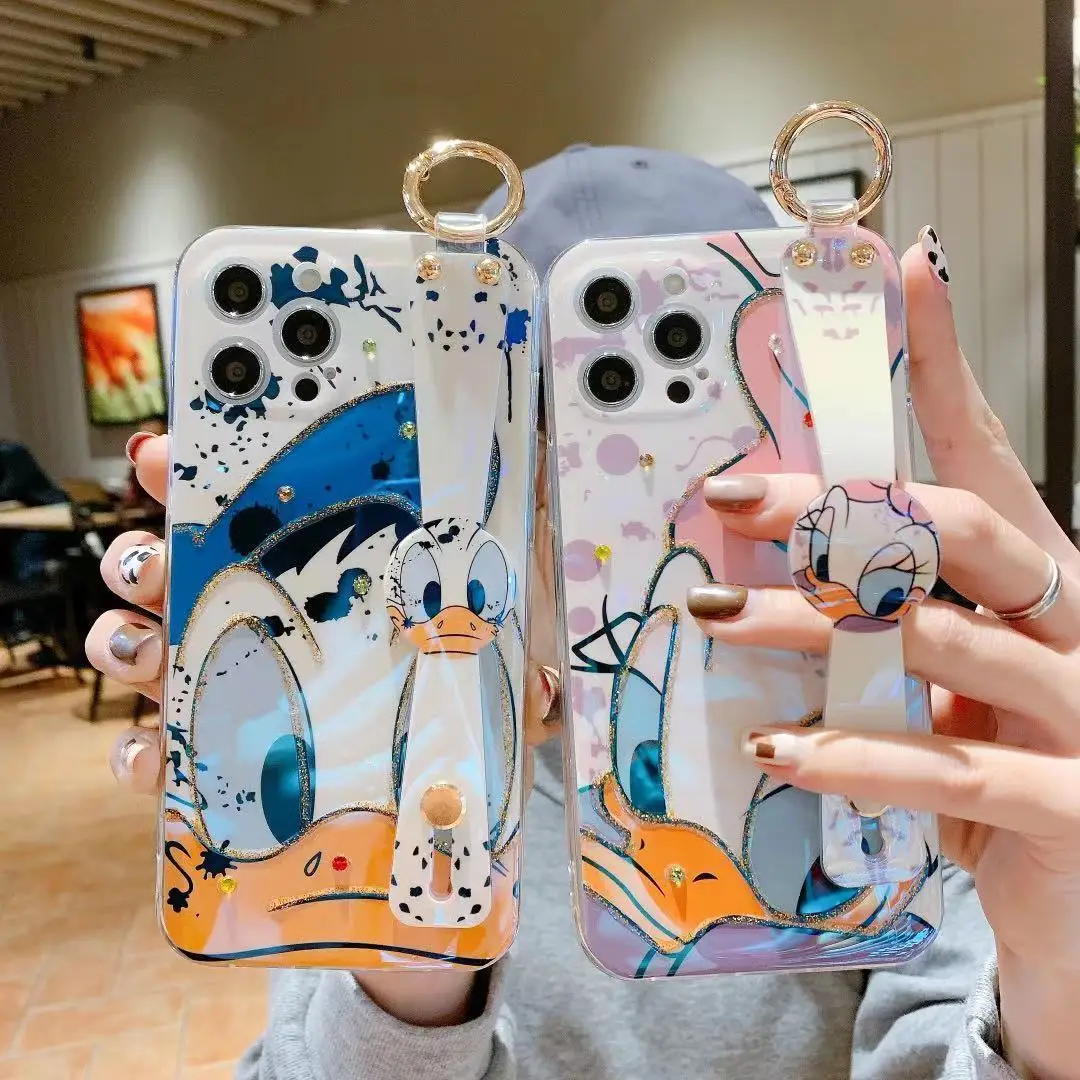 Disney Donald Duck Phone Case For iphone 13 12 pro max 11 8 7 6 s XR PLUS X XS SE 2020 mini Blu-ray wristband cover Anti-drop
Disney Donald Duck Phone Case For iphone 13 12 pro max 11 8 7 6 s XR PLUS X XS SE 2020 mini Blu-ray wristband cover Anti-drop