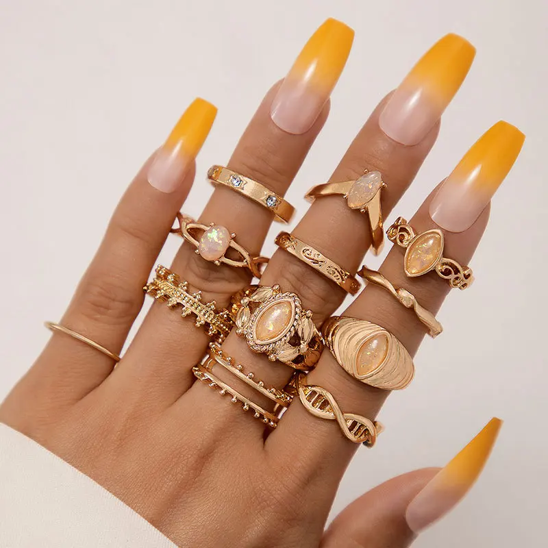 Trendy Gold Color Inlaid Stone Rings Set for Women Classic Geometric Carving Pattern Finger Rings Women Fashion Jewelry 
Trendy Gold Color Inlaid Stone Rings Set for Women Classic Geometric Carving Pattern Finger Rings Women Fashion Jewelry