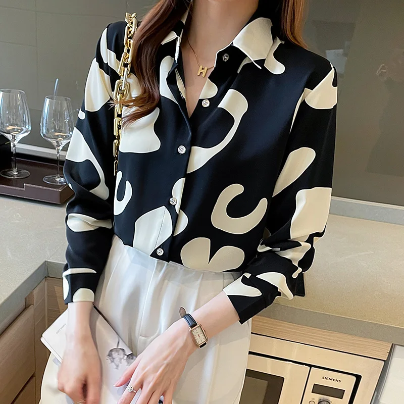 Women Blouses Printed Chiffon Shirt Women New Fashion style Button Up Shirts Color Blouse Shirt Long-sleeved Ladies top 600A
Women Blouses Printed Chiffon Shirt Women New Fashion style Button Up Shirts Color Blouse Shirt Long-sleeved Ladies top 600A