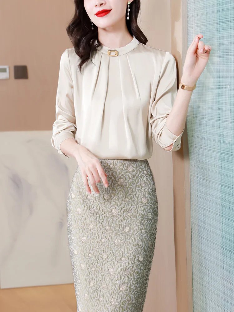 Autumn Fashion 2023 Satin Loose Shirt Long Sleeve Korean Blouses OL Women Clothing Female Elegant Ladies Premium Top 3XL
Autumn Fashion 2023 Satin Loose Shirt Long Sleeve Korean Blouses OL Women Clothing Female Elegant Ladies Premium Top 3XL