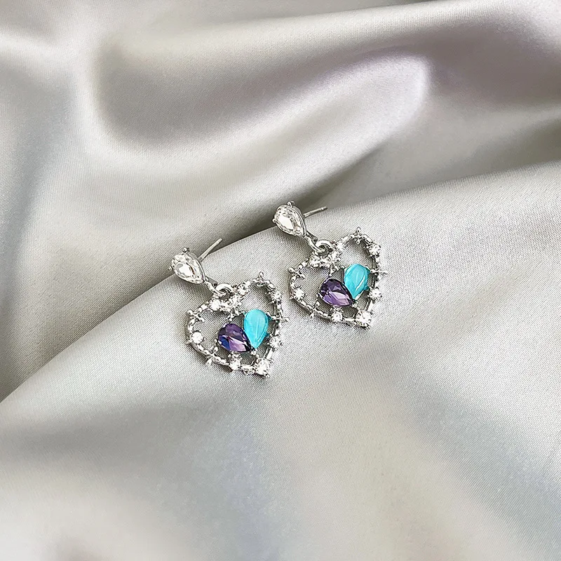 Fashion Silver Color Thorns Color Zircon Heart Dangle Earrings Young Girls Gold Color Thorns Heart Earrings for Woman Jewelry
Fashion Silver Color Thorns Color Zircon Heart Dangle Earrings Young Girls Gold Color Thorns Heart Earrings for Woman Jewelry