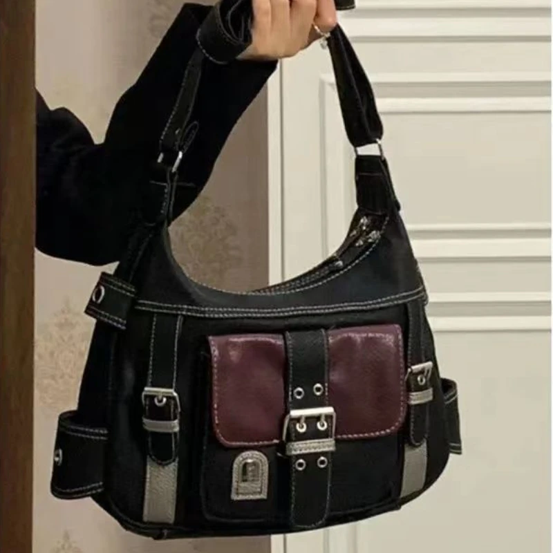 Street hot girl black bag female retro hundred shoulder crossbody bag commuter Tot bag
Street hot girl black bag female retro hundred shoulder crossbody bag commuter Tot bag