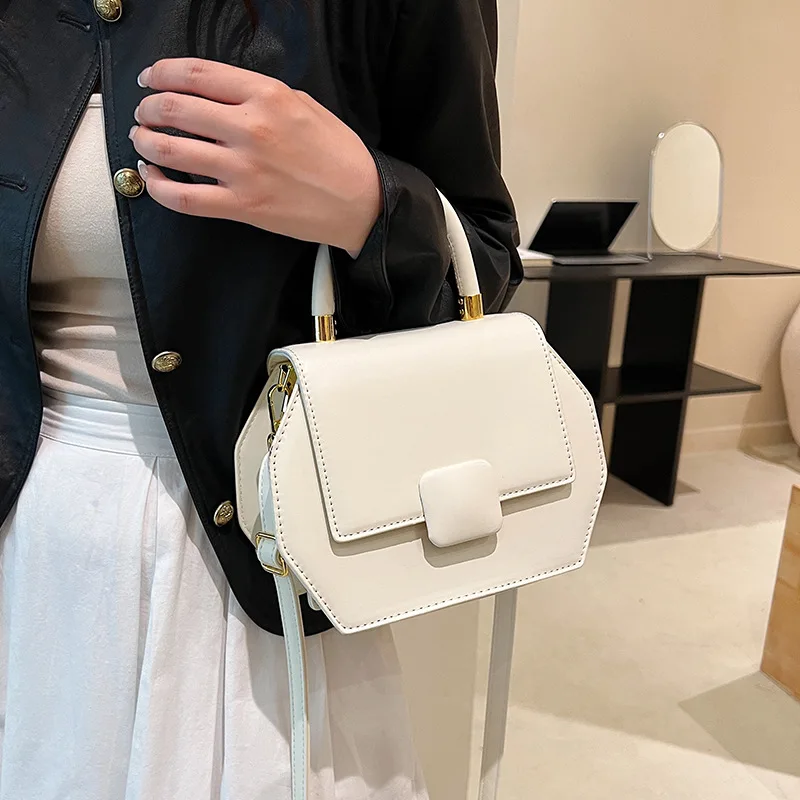 Fashion Small Flap Bag For Women Design Solid Color Messenger Shoulder Bags 2023 New Tide Crossbody Bag Ins Chic Handbags Purse
Fashion Small Flap Bag For Women Design Solid Color Messenger Shoulder Bags 2023 New Tide Crossbody Bag Ins Chic Handbags Purse