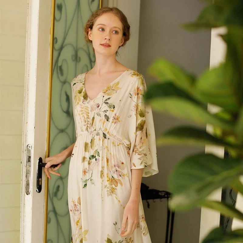 Spring Summer Sexy V-neck Loose Sleepwear For Women Short Sleeve Floral Long Nightgowns Casual Delicate Home Wear Night Dress
Spring Summer Sexy V-neck Loose Sleepwear For Women Short Sleeve Floral Long Nightgowns Casual Delicate Home Wear Night Dress