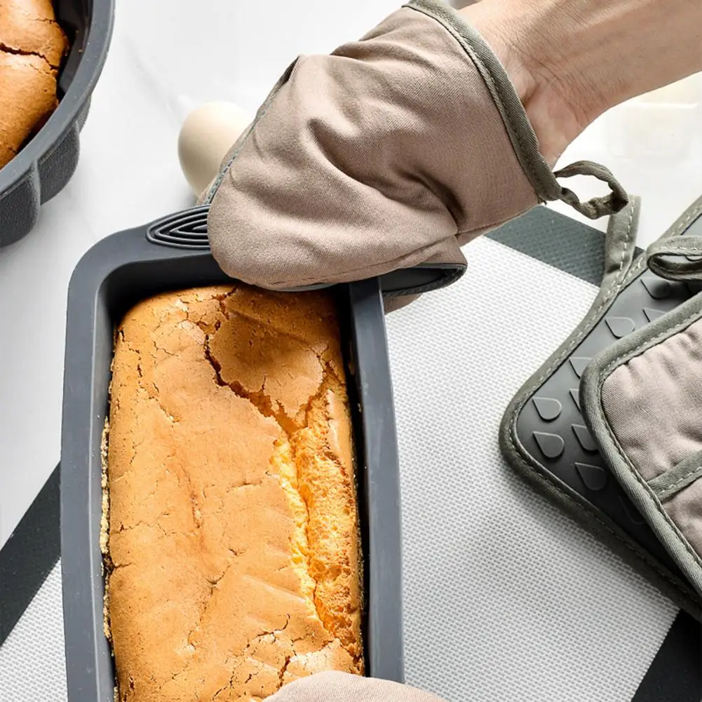 Useful Insulation Gloves Easy to Clean Silicone Dish Bowl Microwave Glove Silicone Gloves Oven Mitt 1Pc
Useful Insulation Gloves Easy to Clean Silicone Dish Bowl Microwave Glove Silicone Gloves Oven Mitt 1Pc