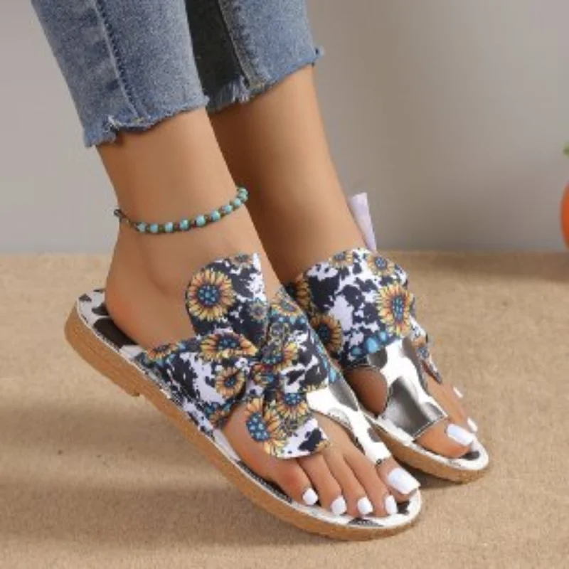 Summer Slippers Women Flat Luxury Outdoor Beach Flip Flops Female Sandals Trend Brand Design Slides Shoes Woman 2023 Big Size 43
Summer Slippers Women Flat Luxury Outdoor Beach Flip Flops Female Sandals Trend Brand Design Slides Shoes Woman 2023 Big Size 43