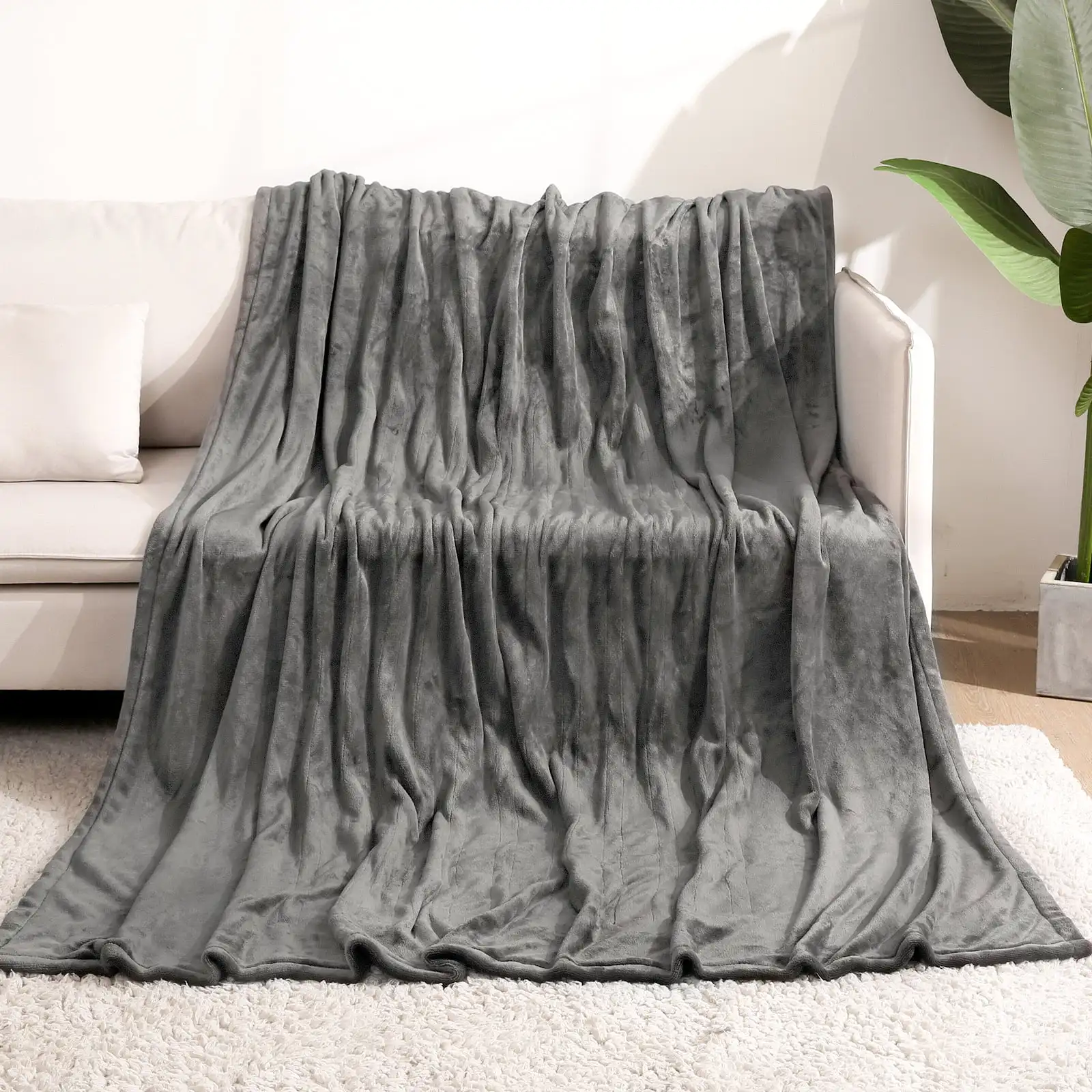 Electric Heated Blanket Twin Size 62" x 84" with 4 Heating Levels, 10H Auto-off, Machine Washable
Electric Heated Blanket Twin Size 62" x 84" with 4 Heating Levels, 10H Auto-off, Machine Washable