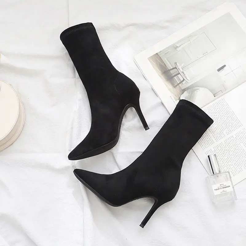 Short Boots Women's 2022 Autumn New Pointed High Heel Shoes Thin Heels Medium Barrel Slim Boots Elastic Versatile Martin Boots
Short Boots Women's 2022 Autumn New Pointed High Heel Shoes Thin Heels Medium Barrel Slim Boots Elastic Versatile Martin Boots