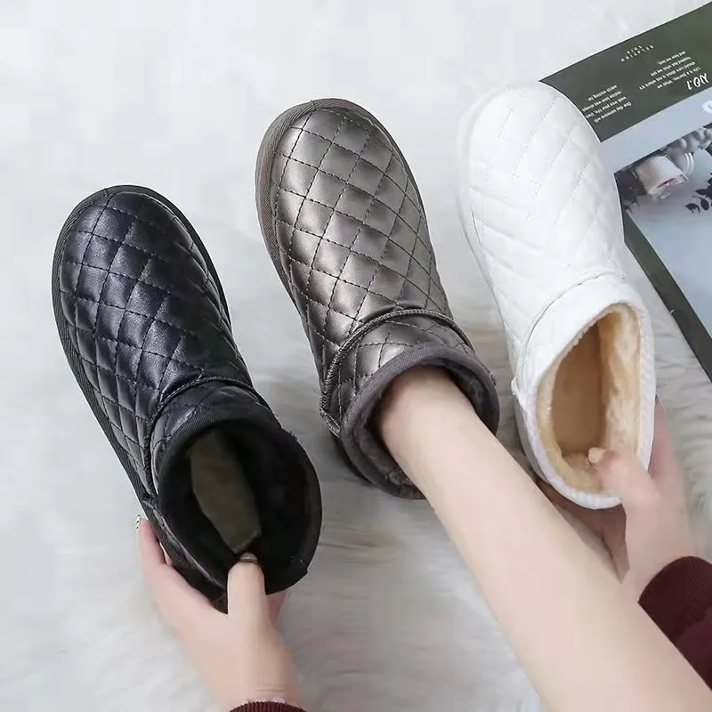 Зимние Модные теплые сапоги для снежной погоды, женская обувь без застежек на плоской подошве из хлопка светильник водонепроницаемые недор...
Зимние Модные теплые сапоги для снежной погоды, женская обувь без застежек на плоской подошве из хлопка светильник водонепроницаемые недор...