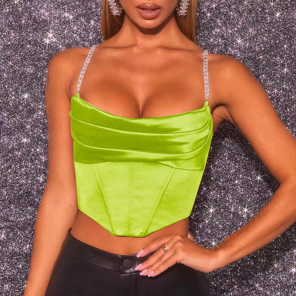 2021 New Sexy Female Body-fitting Drill Chain Sling Outer Wear Vest Tank Top Women Crop Tops 
2021 New Sexy Female Body-fitting Drill Chain Sling Outer Wear Vest Tank Top Women Crop Tops
