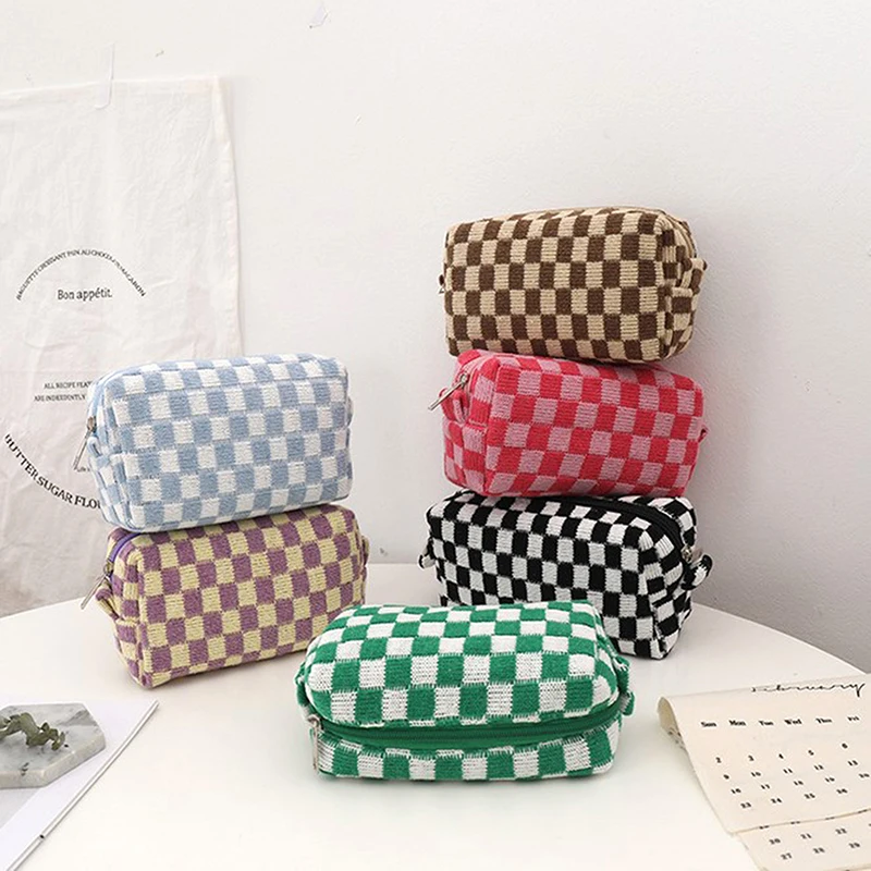 Ins Checkerboard Knitted Pencil Case Big Capacity Pen Bag Zipper Stationary Organzier Makeup Storage Desktop Storage Bag
Ins Checkerboard Knitted Pencil Case Big Capacity Pen Bag Zipper Stationary Organzier Makeup Storage Desktop Storage Bag