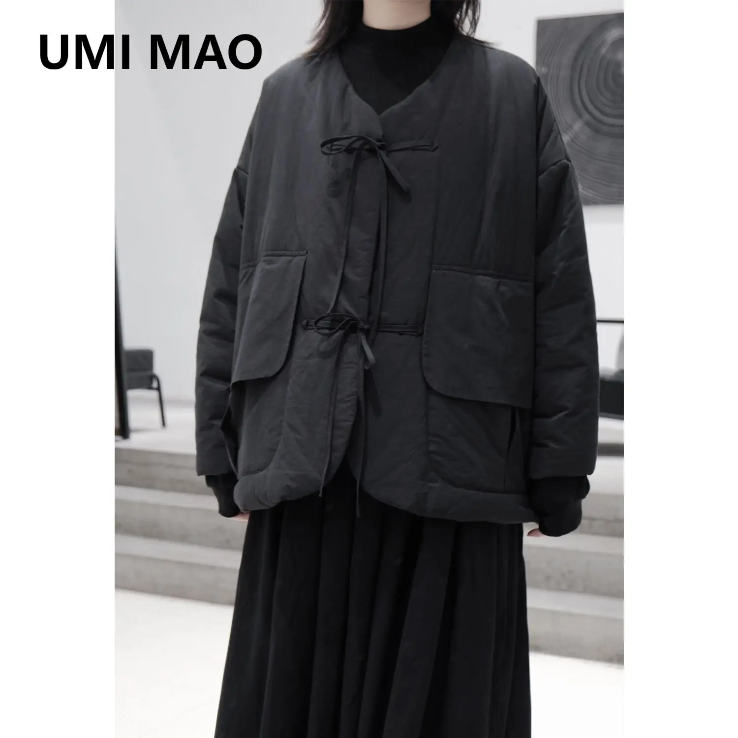 Зимняя куртка UMI MAO, дизайн нишевых ремней с большими карманами для теплого черного хлопка, зимнее женское пальто
Зимняя куртка UMI MAO, дизайн нишевых ремней с большими карманами для теплого черного хлопка, зимнее женское пальто