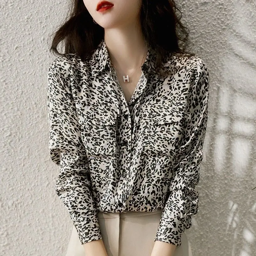 2022 spring autumn Korean loose Blouse Women Leopard Chiffon Turn Down Collar Long Sleeve Retro Shirts slim Blusas A13
2022 spring autumn Korean loose Blouse Women Leopard Chiffon Turn Down Collar Long Sleeve Retro Shirts slim Blusas A13