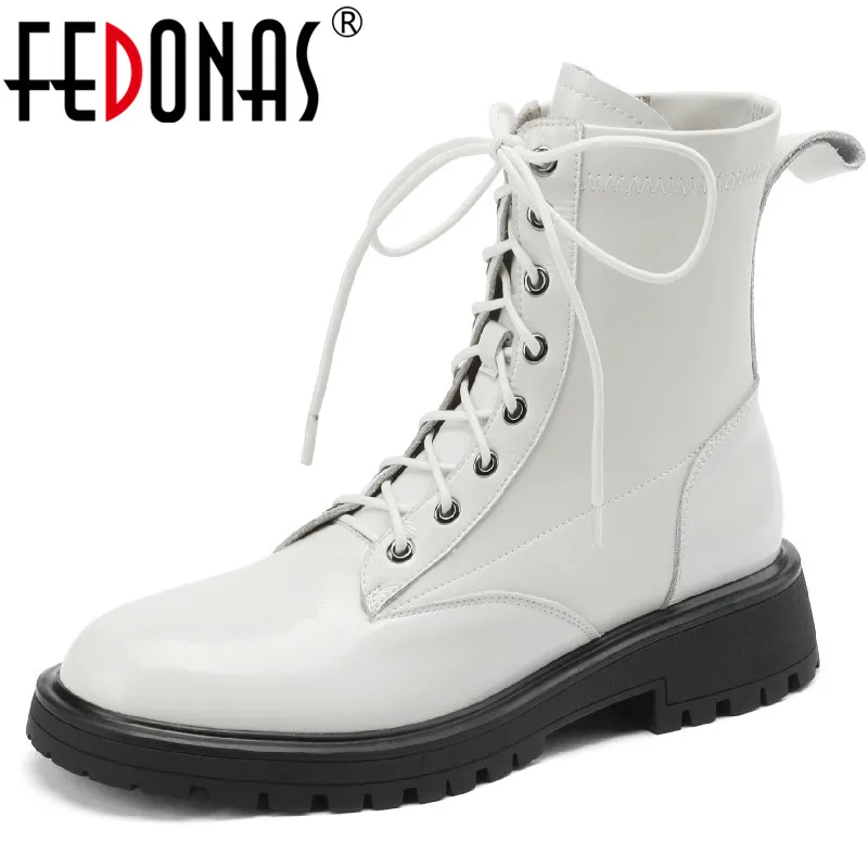FEDONAS Outdoor Leisure Fashion Women Ankle Boots Cross-Tied Genuine Leather Low Heels Autumn Winter Office Ladies Shoes Woman
FEDONAS Outdoor Leisure Fashion Women Ankle Boots Cross-Tied Genuine Leather Low Heels Autumn Winter Office Ladies Shoes Woman