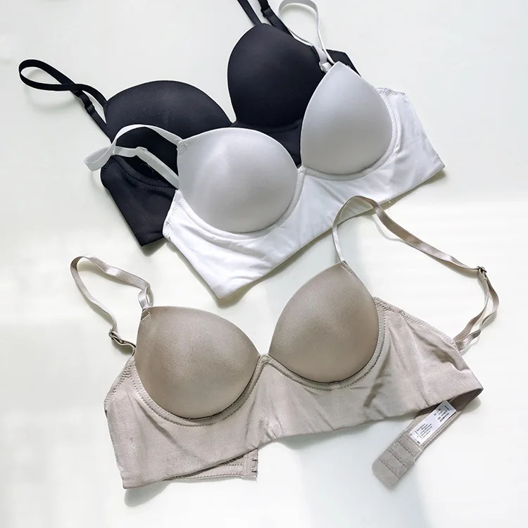 Large backless lingerie gathered no steel ring underwear comfortable invisible bra upper thin lower thick beautiful back bralett
Large backless lingerie gathered no steel ring underwear comfortable invisible bra upper thin lower thick beautiful back bralett