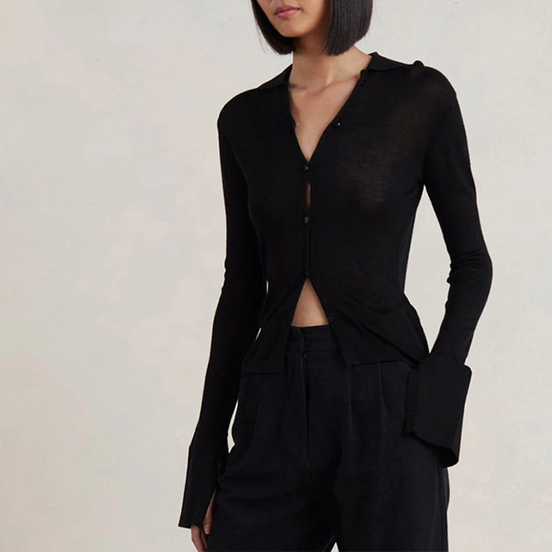 Women Tops Shirt Button Down T-shirt Summer Long Sleeve V-Neck Flare Sleeves Single Breasted Sexy Slim Tops Y2k Ladies Blouses
Women Tops Shirt Button Down T-shirt Summer Long Sleeve V-Neck Flare Sleeves Single Breasted Sexy Slim Tops Y2k Ladies Blouses
