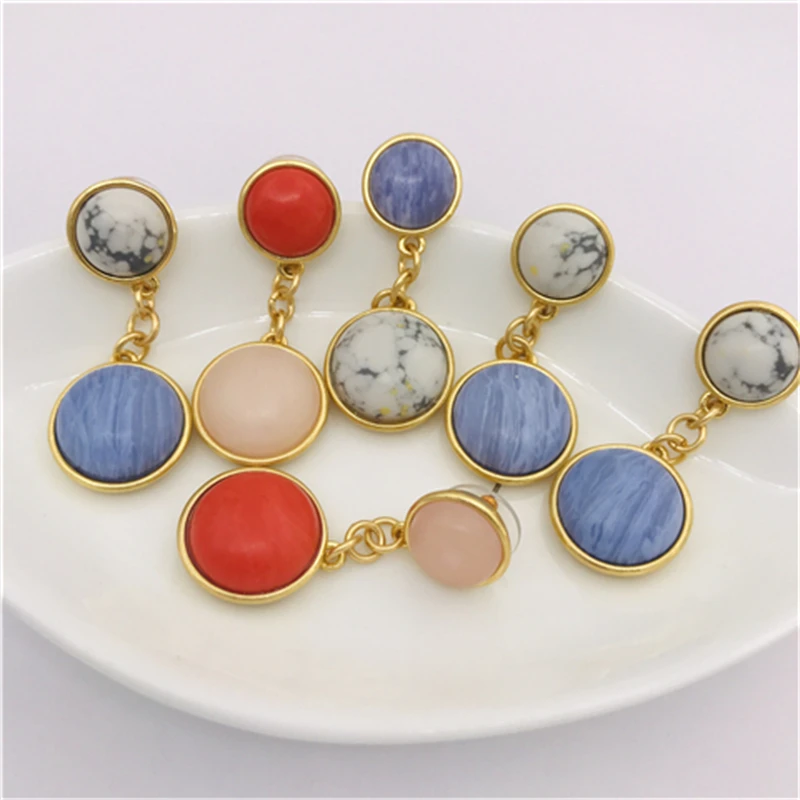 European and American foreign trade jewelry O series new temperament fashion stone inlaid middle do old earrings women
European and American foreign trade jewelry O series new temperament fashion stone inlaid middle do old earrings women
