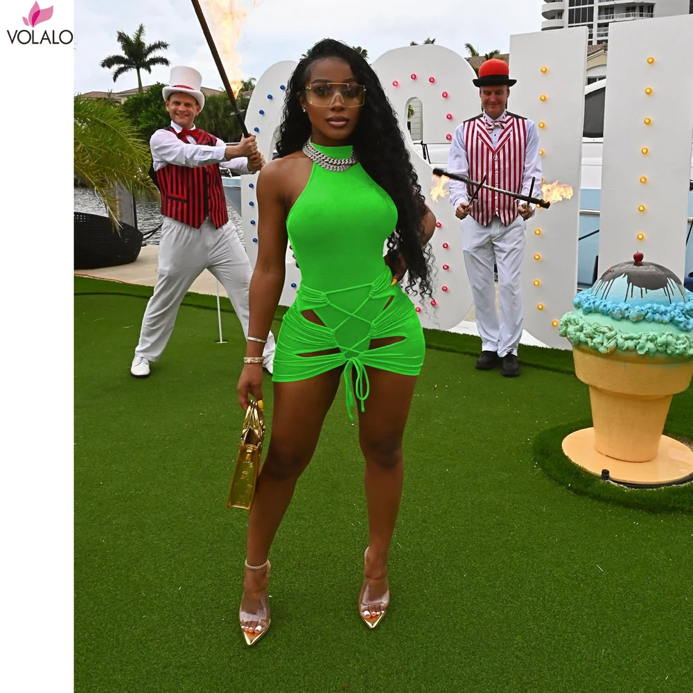VOLALO Solid 2 Piece Sets Women Beach Outfits 2022 Summer Sexy Tank Bodysuits Top + Drawstring Lace Up Mini Skirt Club Suits
VOLALO Solid 2 Piece Sets Women Beach Outfits 2022 Summer Sexy Tank Bodysuits Top + Drawstring Lace Up Mini Skirt Club Suits