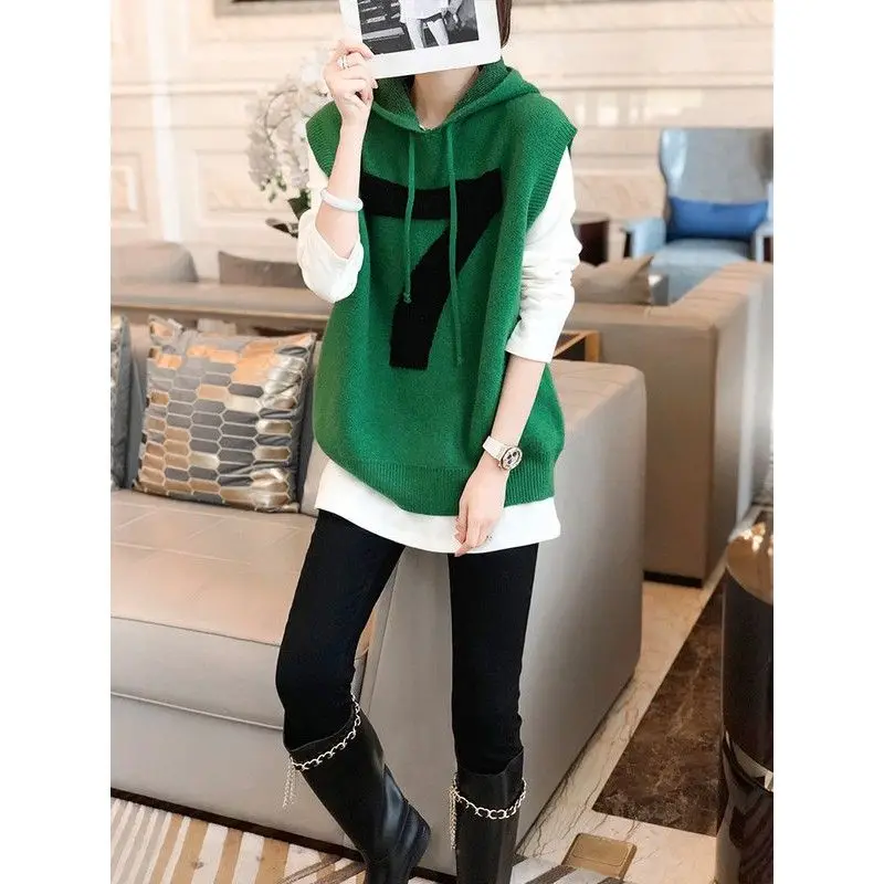 Green Sweet Knitted Vest Sleeveless Women Western Autumn and Winter 2022 European Station Hoodie Pullover Vest Sweater Female
Green Sweet Knitted Vest Sleeveless Women Western Autumn and Winter 2022 European Station Hoodie Pullover Vest Sweater Female