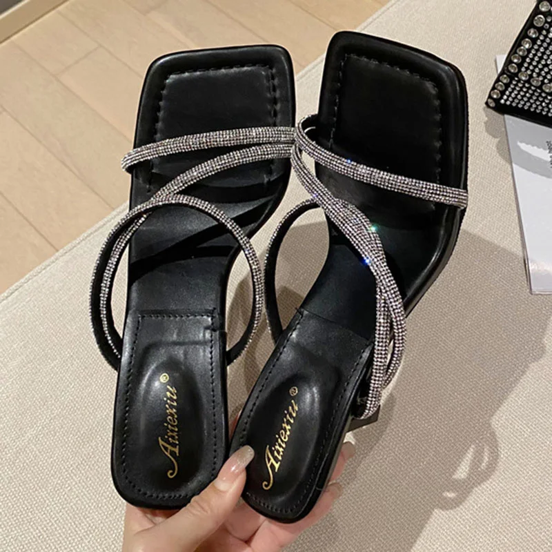2022 Summer Sexy Women 7cm High Heels Shiny Rhinestone Slippers White Black Stiletto Heels Open Toe Slides Mules Wedding Shoes
2022 Summer Sexy Women 7cm High Heels Shiny Rhinestone Slippers White Black Stiletto Heels Open Toe Slides Mules Wedding Shoes