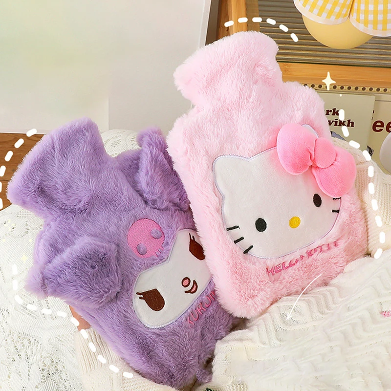 Kawaii Sanrio мультяшный плюшевый наполненный водой сумка для горячей воды Милая Kuromi согревающая для рук сжатие живота креативный подарок на ден...
Kawaii Sanrio мультяшный плюшевый наполненный водой сумка для горячей воды Милая Kuromi согревающая для рук сжатие живота креативный подарок на ден...