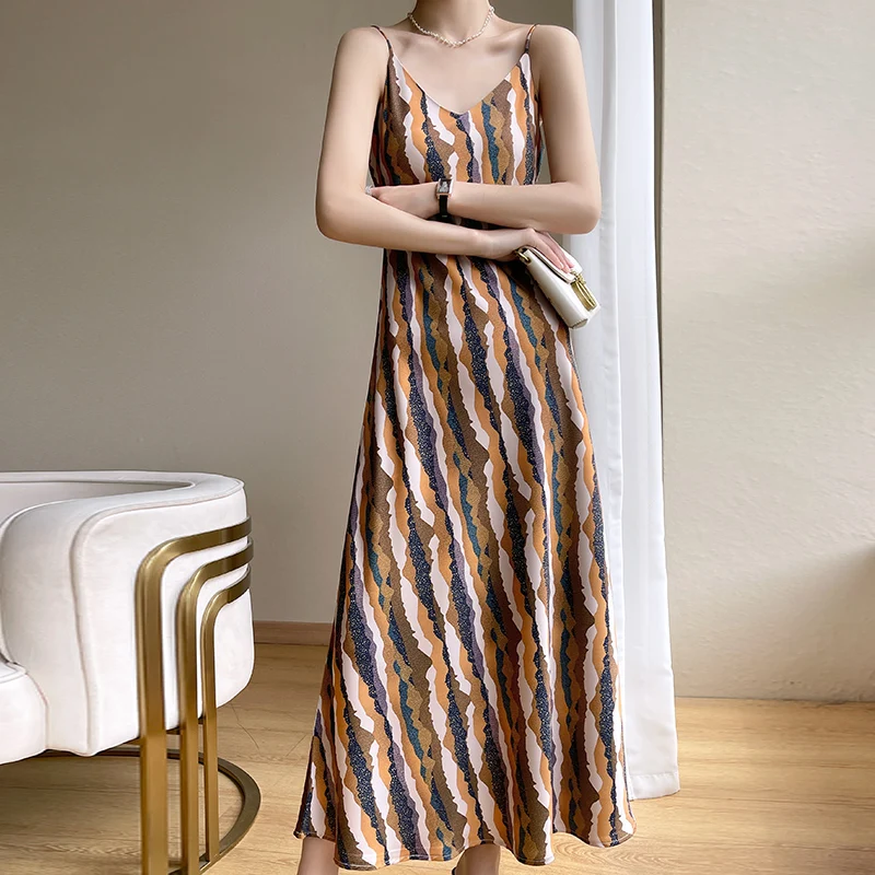 New High-End Mulberry Silk Fashion All-Match Comfortable, Simple And Elegant Office Holiday Dyed Flower Suspender Skirt Women
New High-End Mulberry Silk Fashion All-Match Comfortable, Simple And Elegant Office Holiday Dyed Flower Suspender Skirt Women