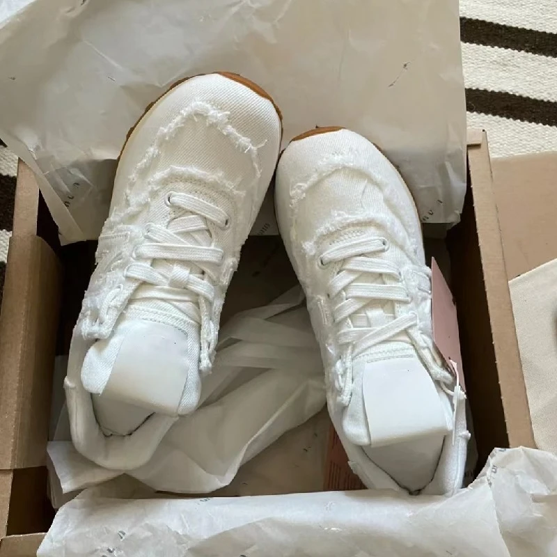 Sports Shoes Women's 2023 Summer New Thick Sole Small White Shoes Fur Edge Outdoor Casual Running Vintage Sports Shoes
Sports Shoes Women's 2023 Summer New Thick Sole Small White Shoes Fur Edge Outdoor Casual Running Vintage Sports Shoes