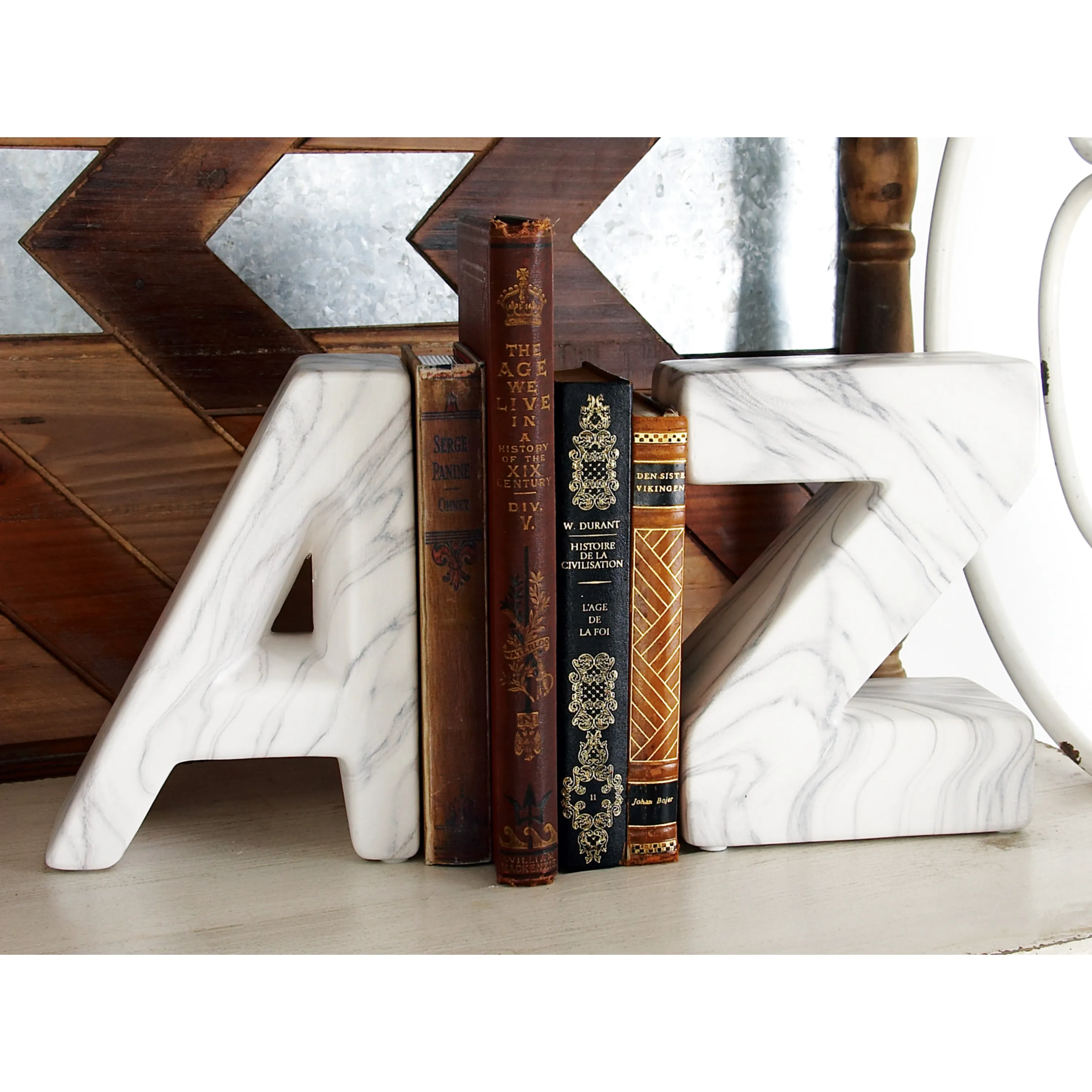6 дюймовые белые керамические книжные концы с надписью A Z и отделкой из искусственного мрамора (набор из 2 шт.)
6 дюймовые белые керамические книжные концы с надписью A Z и отделкой из искусственного мрамора (набор из 2 шт.)