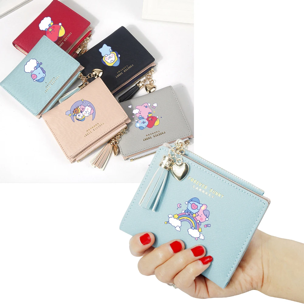 Kawaii Bt21 мультфильм аниме детский короткий кошелек Складной на молнии с кисточкой Кошелек женский модный Повседневный милый кошелек для моне...
Kawaii Bt21 мультфильм аниме детский короткий кошелек Складной на молнии с кисточкой Кошелек женский модный Повседневный милый кошелек для моне...
