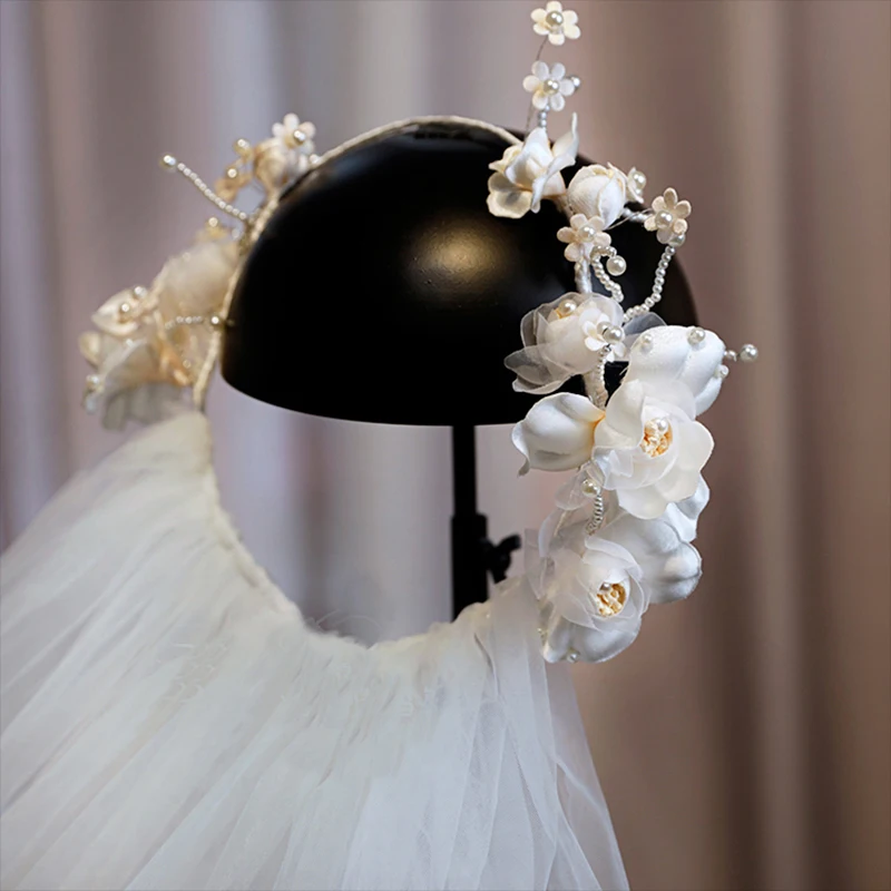New style super fairy elegant flower garland bride's headdress fairy wedding headwear studio photo exterior sample
New style super fairy elegant flower garland bride's headdress fairy wedding headwear studio photo exterior sample