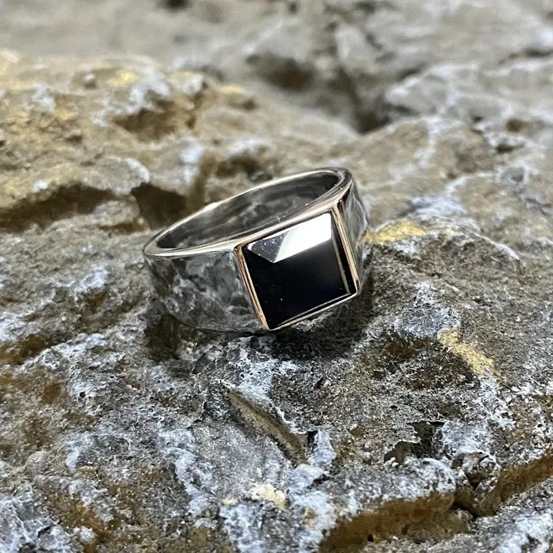 New Fashion Square Stone Classic Stainless Steel Rings Geometric Unisex Gift For Men Simple Women Rings Gold Jewelry Wholesale
New Fashion Square Stone Classic Stainless Steel Rings Geometric Unisex Gift For Men Simple Women Rings Gold Jewelry Wholesale