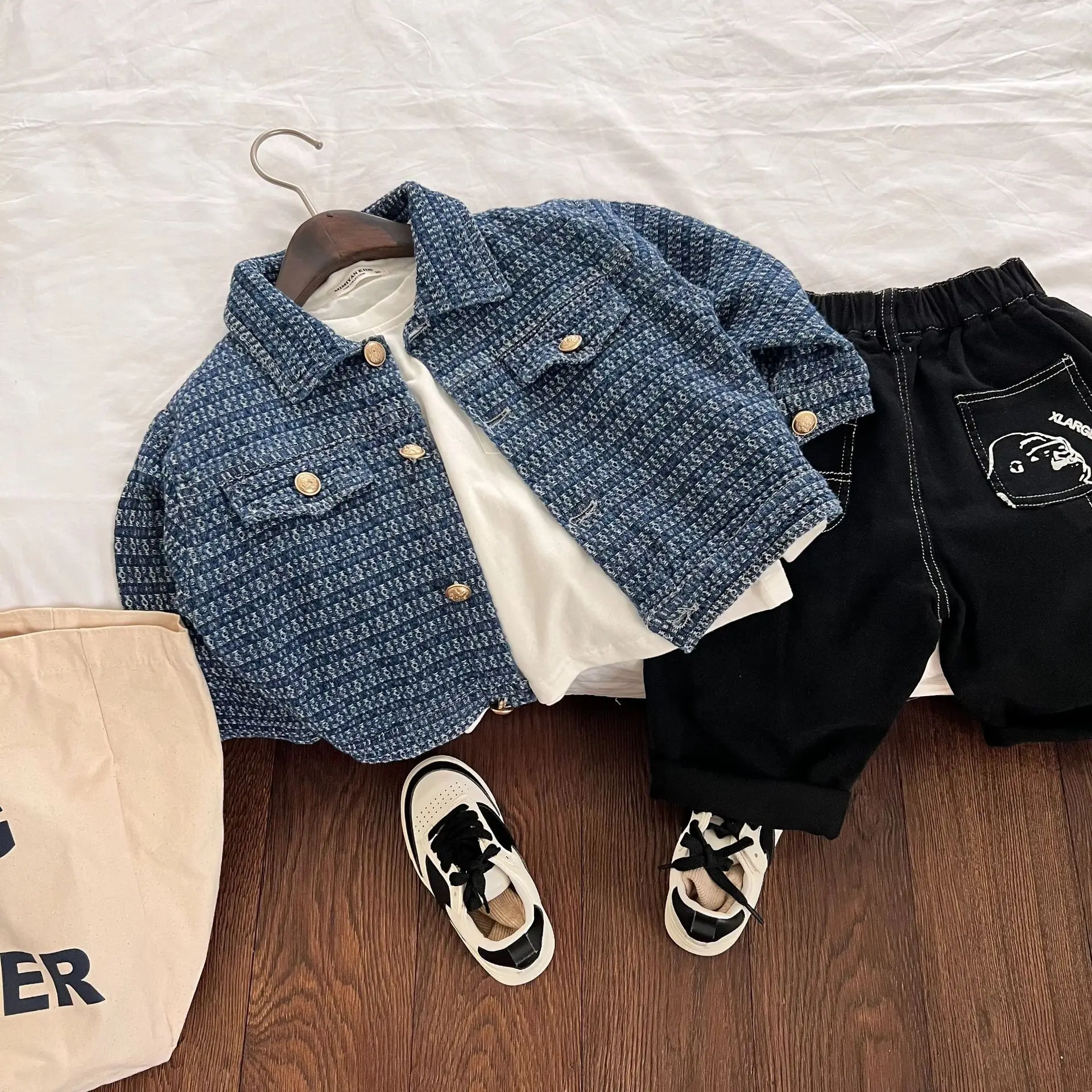 Kids' Overcoat 2022 Autumn New Boys and Girls Jacquard Denim Jacket Baby Korean Style Short Top Net Red Fashion
Kids' Overcoat 2022 Autumn New Boys and Girls Jacquard Denim Jacket Baby Korean Style Short Top Net Red Fashion