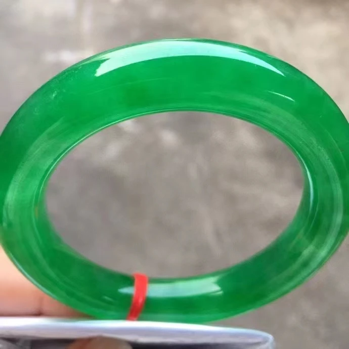 Natural 100% real Myanmar jadeite bangle round bar jadeite bangle green jadeite for woman temperament gift bracelets 54mm 001
Natural 100% real Myanmar jadeite bangle round bar jadeite bangle green jadeite for woman temperament gift bracelets 54mm 001