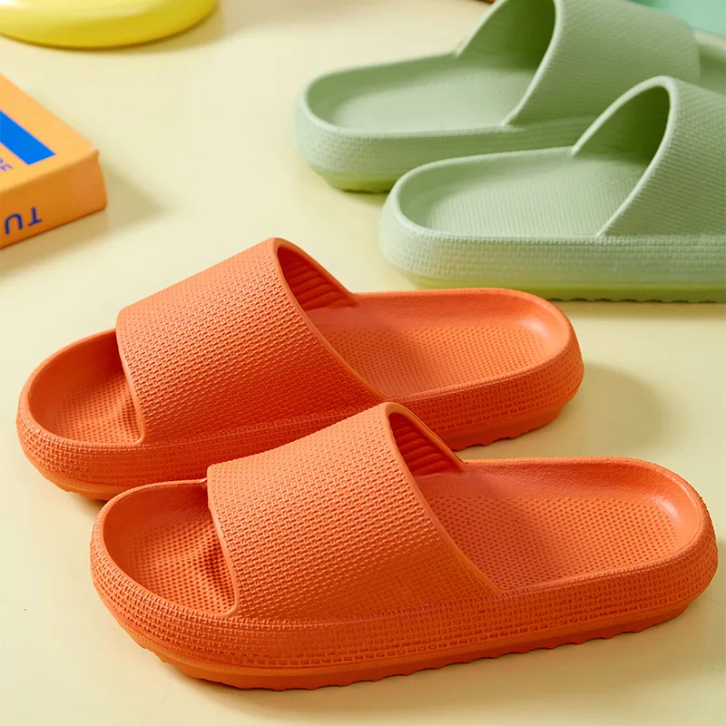 Шлепанцы женские на платформе 4 см, Нескользящие, мягкие пляжные сандалии, сланцы, для душа, для ванной комнаты, летняя обувь
Шлепанцы женские на платформе 4 см, Нескользящие, мягкие пляжные сандалии, сланцы, для душа, для ванной комнаты, летняя обувь