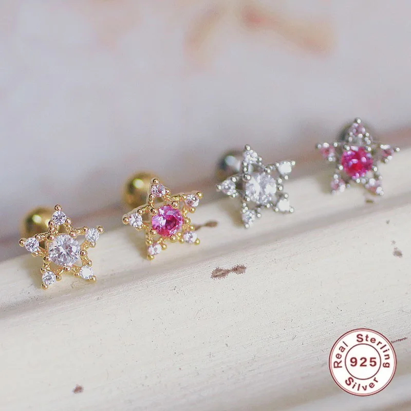 S925 silver 3D crystal CZ hollow star personality earrings female fashion accessories banquet party trend the same earring gifts
S925 silver 3D crystal CZ hollow star personality earrings female fashion accessories banquet party trend the same earring gifts