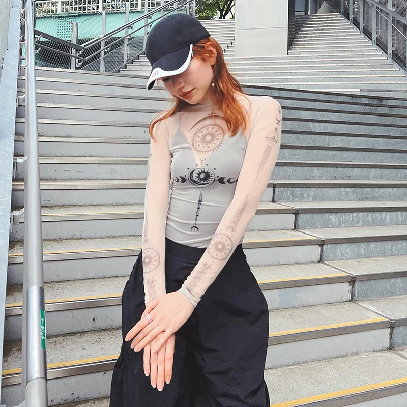 Y-L Aesthetic Moon Print Sexy Mesh See Through T Shirt Women Y2k O-Neck Long Sleeves Top Lady Summer Party Hot Girl Streetwear
Y-L Aesthetic Moon Print Sexy Mesh See Through T Shirt Women Y2k O-Neck Long Sleeves Top Lady Summer Party Hot Girl Streetwear