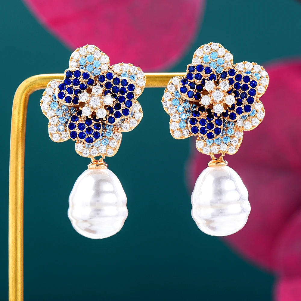 Soramoore Sweet Romantic Shiny CZ Flower Pearl Drop Dangle Earrings For Women Wedding Bridal Jewelry aretes de mujer modernos
Soramoore Sweet Romantic Shiny CZ Flower Pearl Drop Dangle Earrings For Women Wedding Bridal Jewelry aretes de mujer modernos