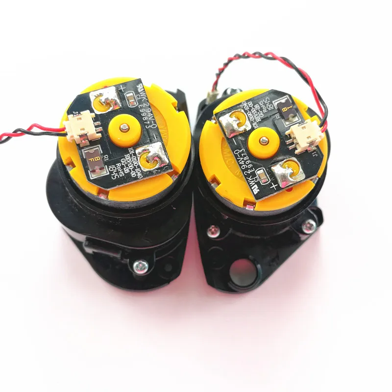Robot Vacuum Cleaner Side Brush Motor for Domoova DRV 100 robotic Vacuum Cleaner Parts Side Brush Engine Accessories Replacement
Robot Vacuum Cleaner Side Brush Motor for Domoova DRV 100 robotic Vacuum Cleaner Parts Side Brush Engine Accessories Replacement