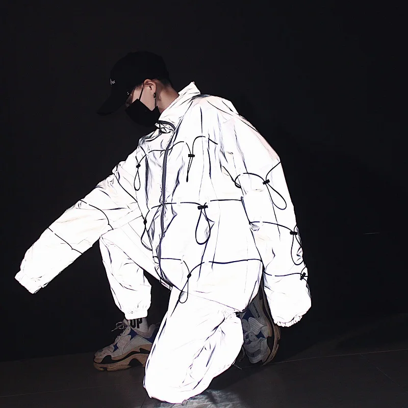 Spring New 3M Reflective Jacket Fabric Strap Personality Design Stand Collar Techwear Zip Up Mens Hoodie Hip Hop Streetwear Coat
Spring New 3M Reflective Jacket Fabric Strap Personality Design Stand Collar Techwear Zip Up Mens Hoodie Hip Hop Streetwear Coat